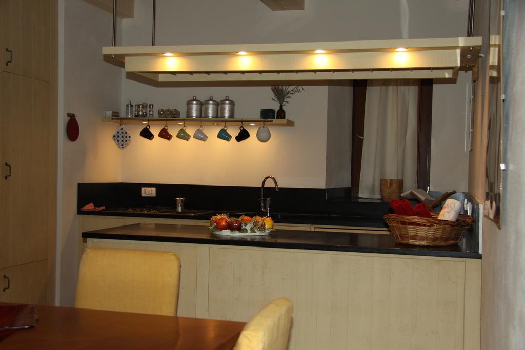 오르비에토 Casa Corsica Con Parcheggio Gratuito 아파트 객실 사진